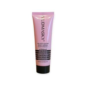 Mudmasky Velvety Glow Body Scrub NWT 40mL Hydrating, Exfoliating, Softening Skin
